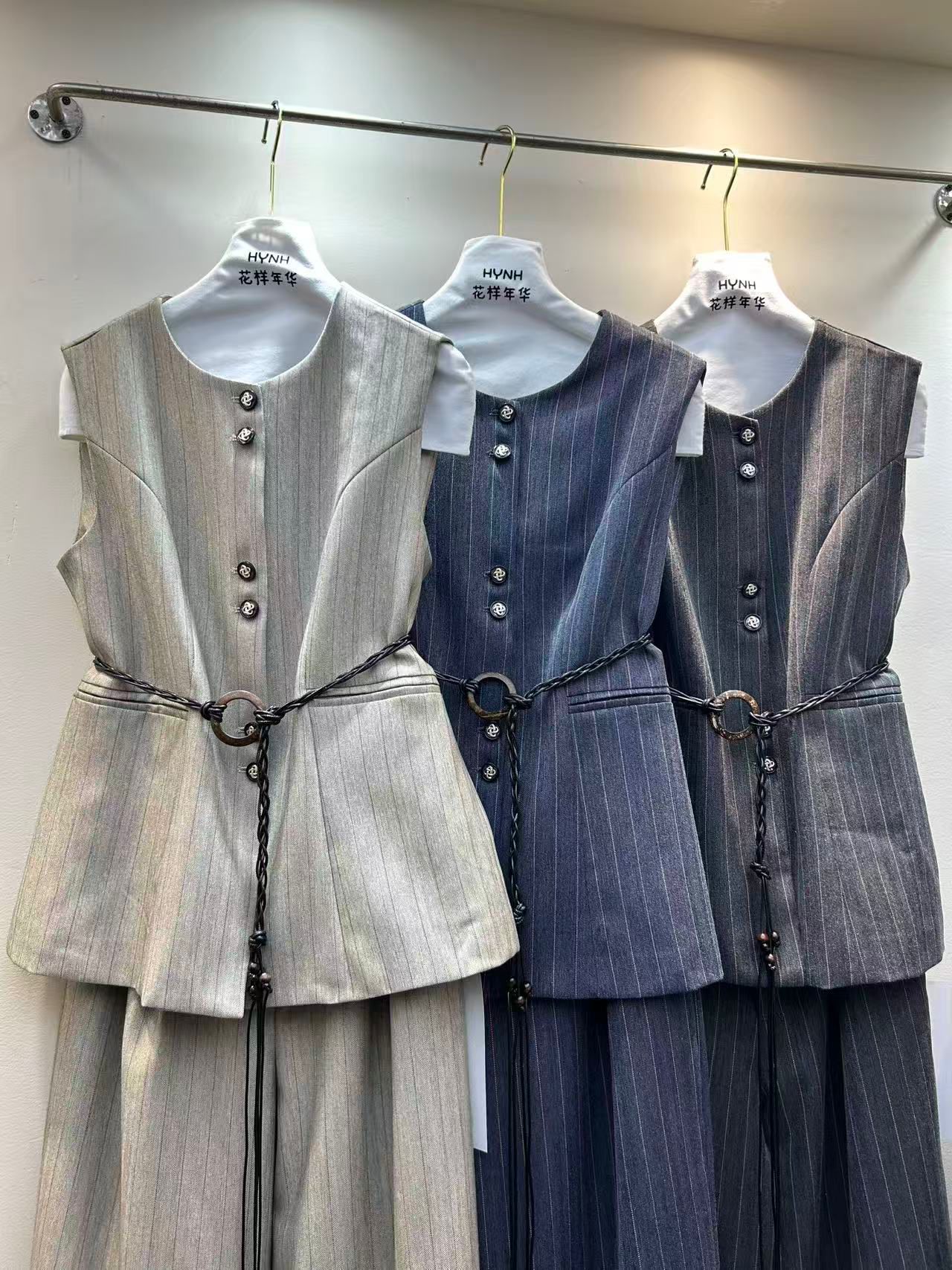 8869 Sanorra Striped Vest & Pants Set w Belt (XL Size: Top B 52-53cm; L 64cm, Bottom UW 36-43cm; H 50-56cm; L 100cm, 2XL Size: Top B 53-54cm; L 64cm, Bottom UW 37-44cm; H 52-58cm; L 100cm)