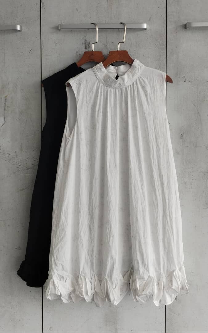 095558 Yazzy High Neck Dress (B 50cm; H 55cm; L 75cm)