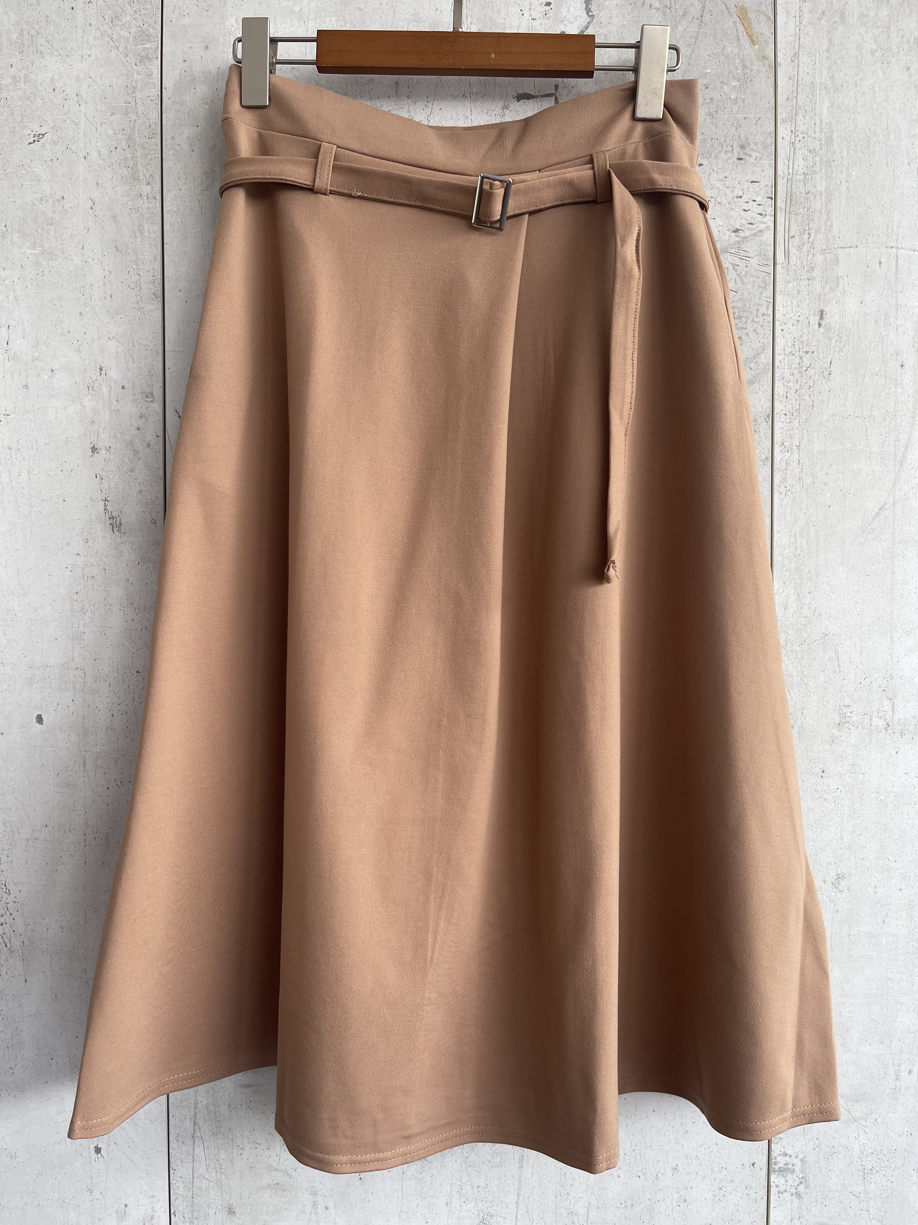 2426 Femie Flare Skirt W Belt (UW 36-46cm; H FS; L 67cm)