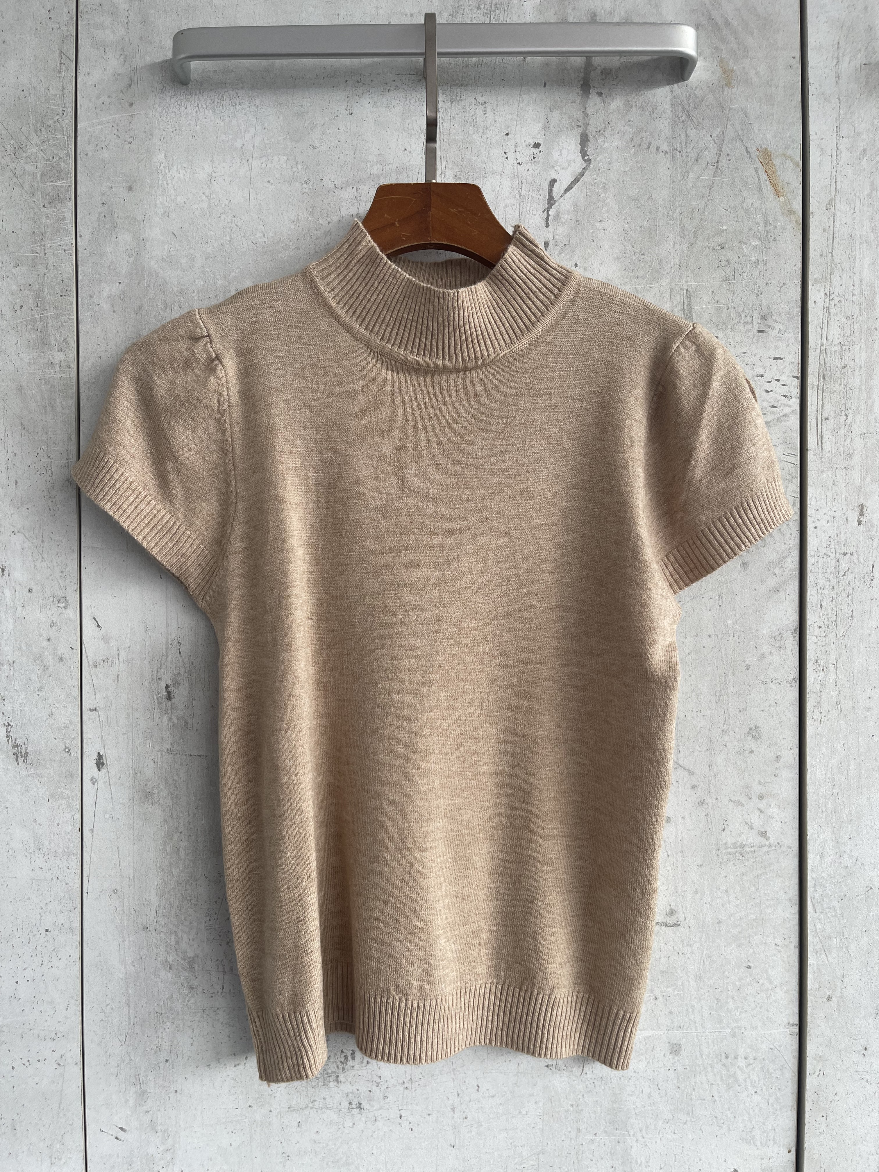 558: Basic High Neck Knit Top (B 36-48cm; L 50cm)