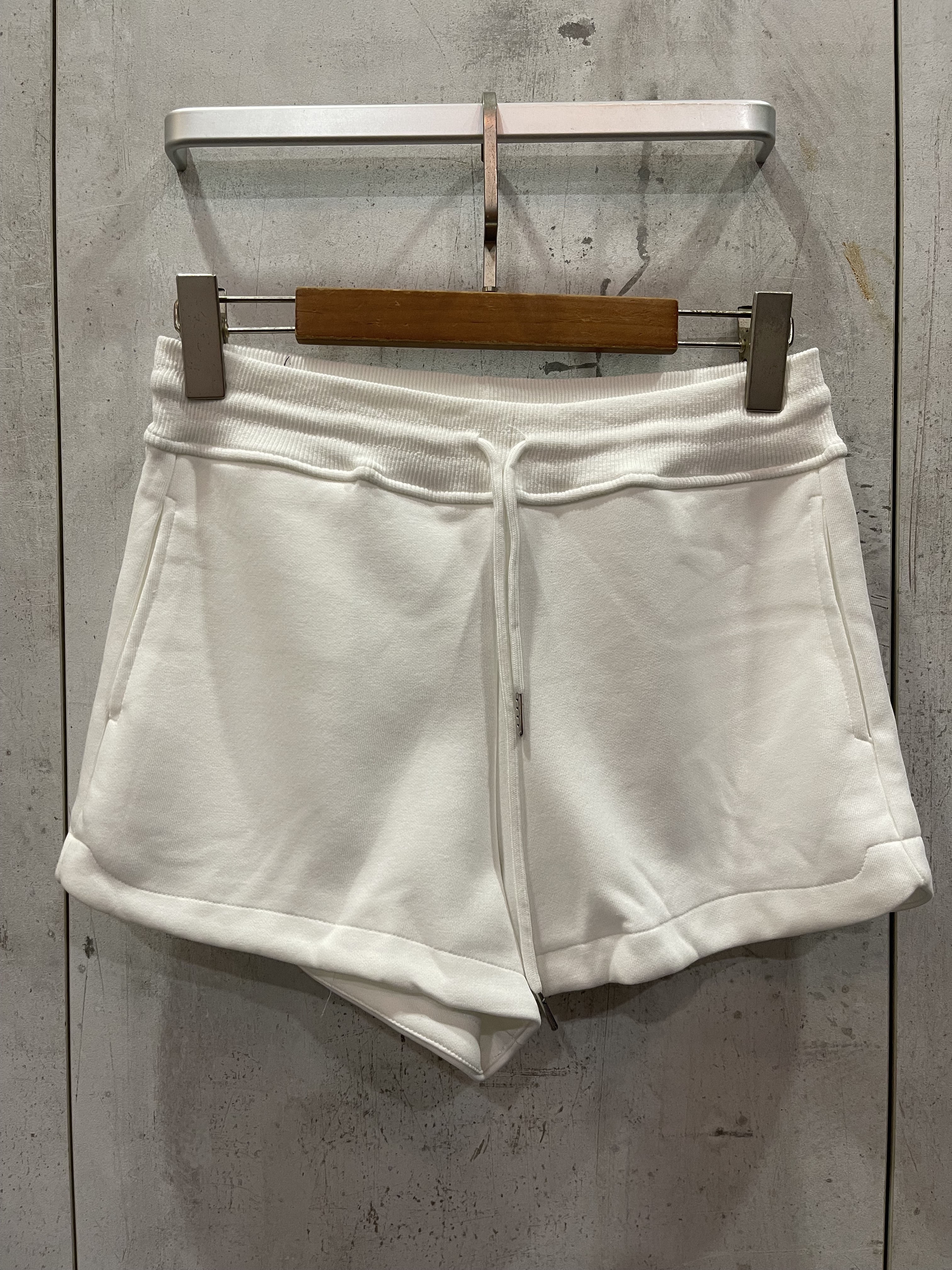 2554 Soraya Sporty Shorts W Adjustable Sash (UW 33-48cm; H 45-53cm; L 30cm)