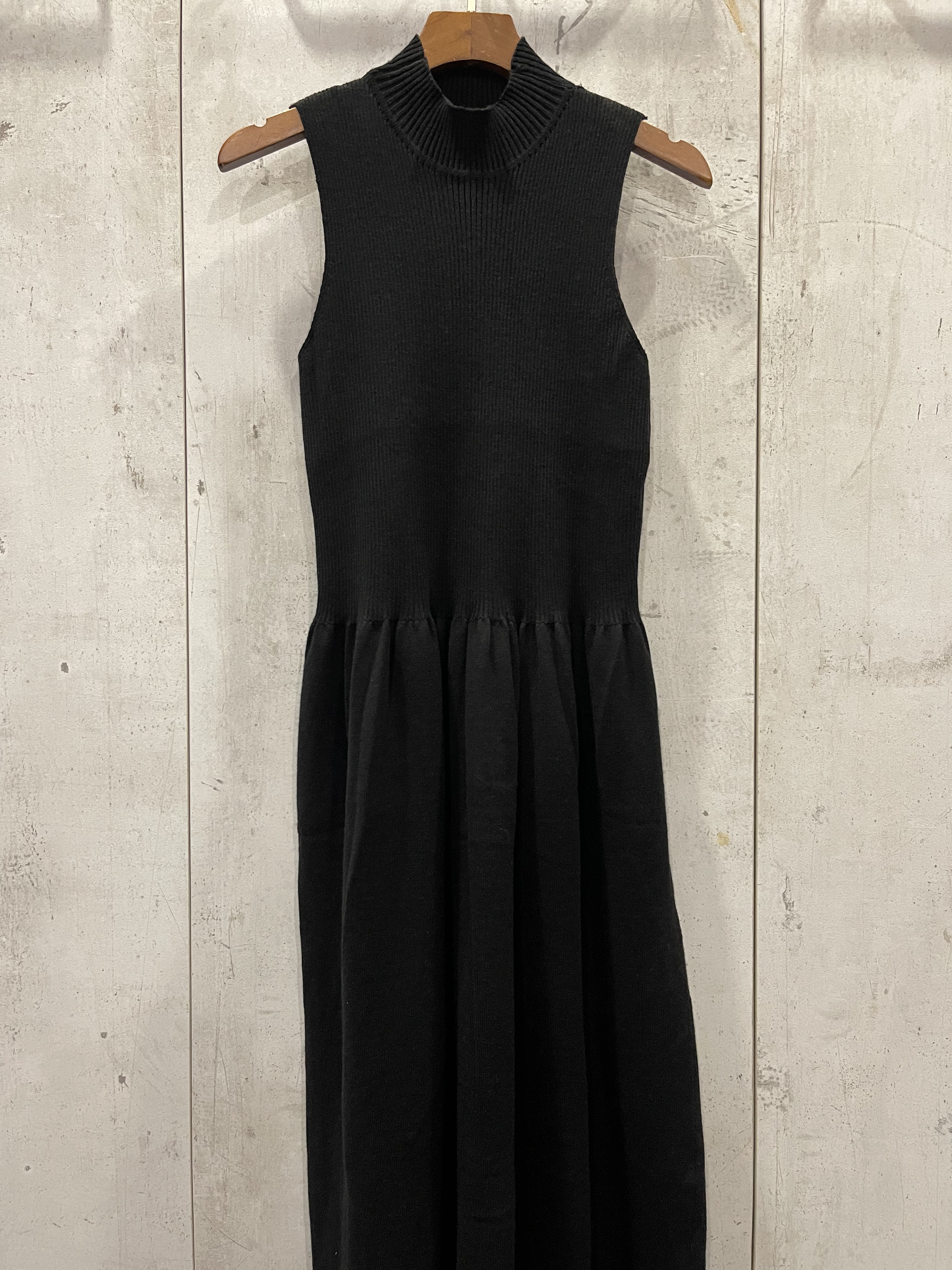 1904 Fionellyn High Neck Sleeveless Knit Dress (B 32-48cm; H FS; L 117cm)