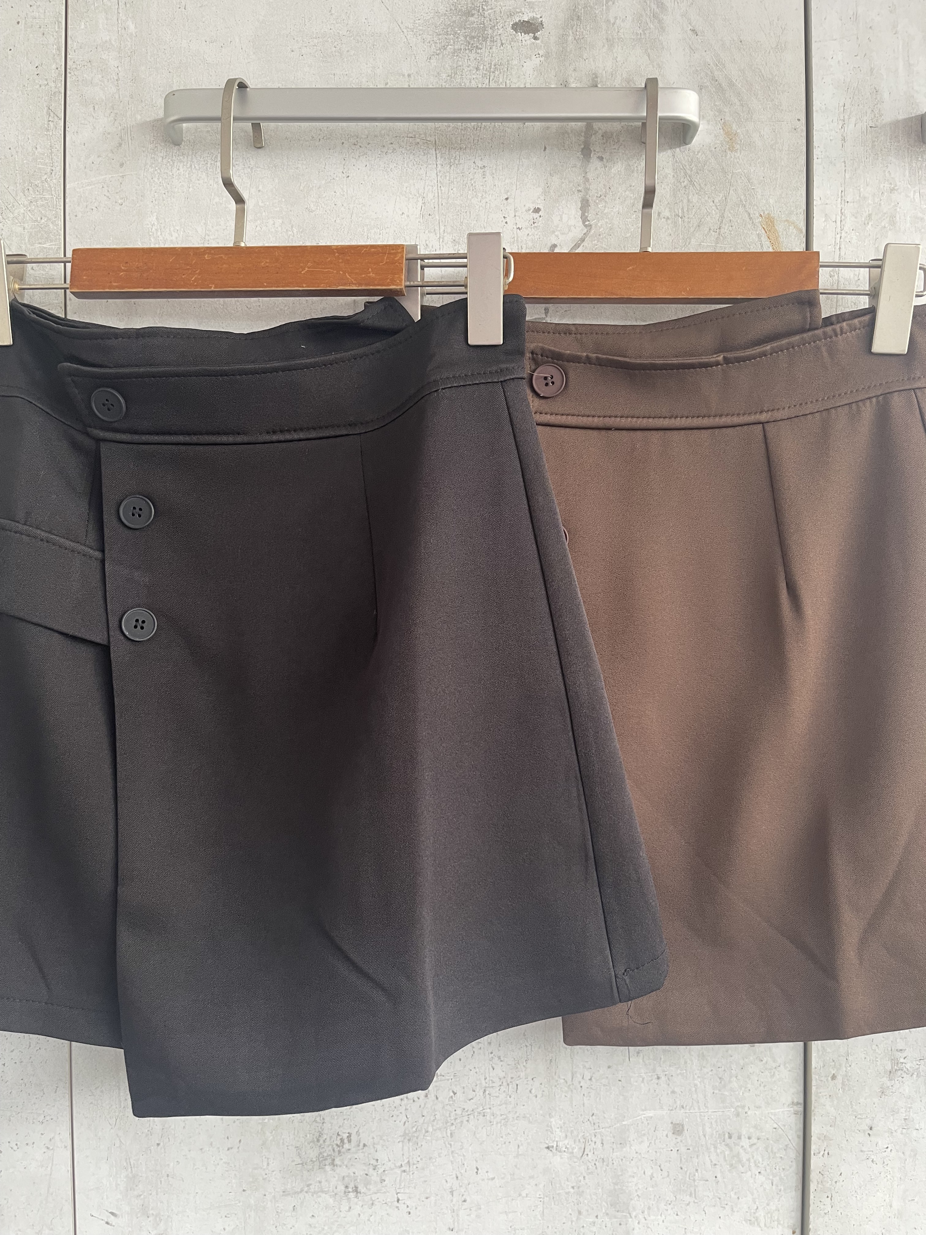 8805 Sophelia Skirt W Inner Shorts (L Size: UW 34-37cm, H 47-52cm, L 42cm; XL Size: UW 36-39cm, H 48-53cm, L 42cm)