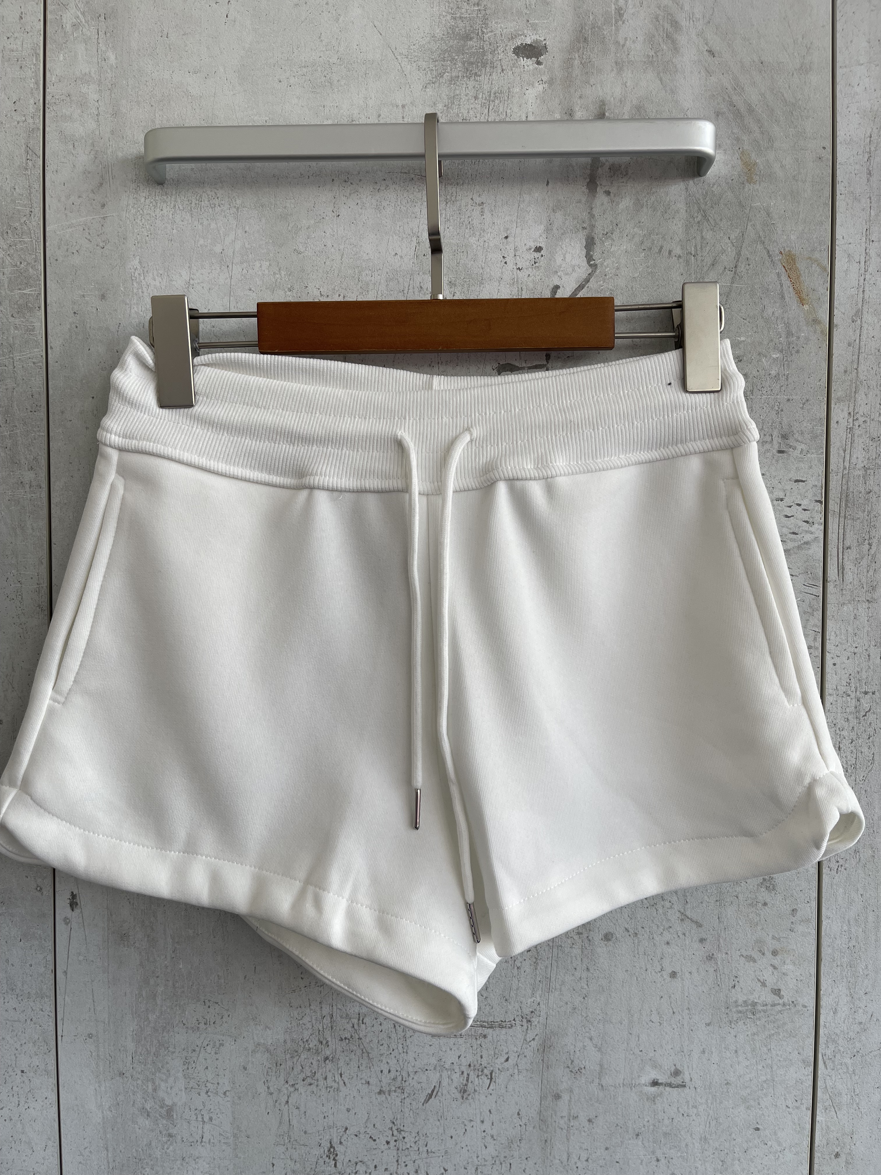 2554 Soraya Sporty Shorts W Adjustable Sash (UW 33-48cm; H 45-53cm; L 30cm)