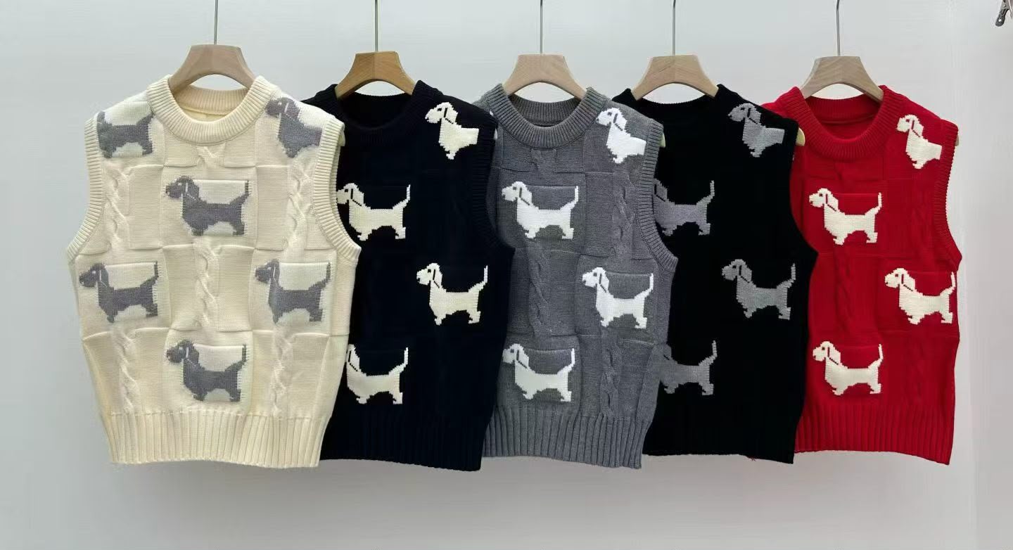 GZ Oct Stream #: (PO) 9987 Dachshund Knit Vest (B cm; L cm)