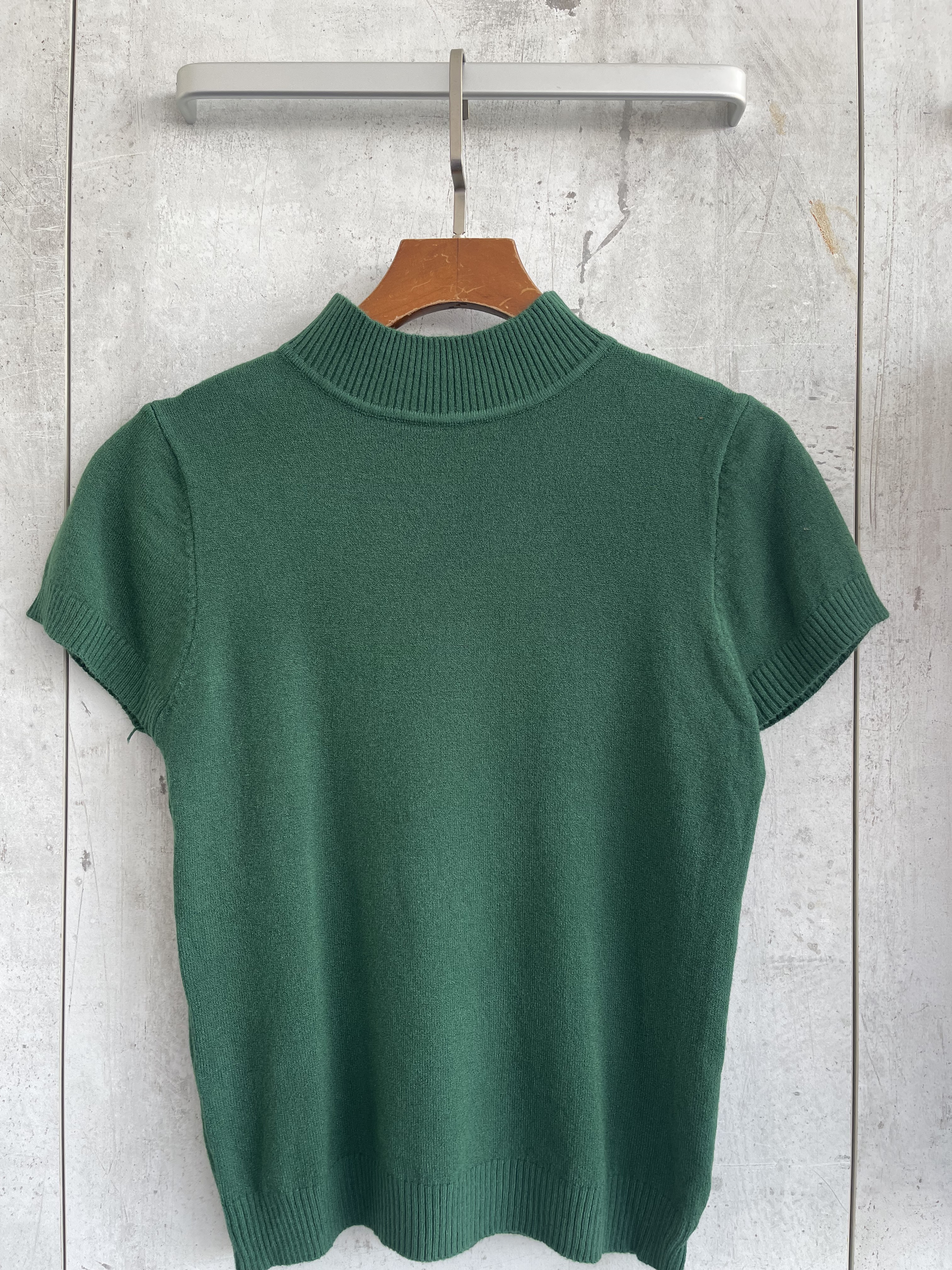 558: Basic High Neck Knit Top (B 36-48cm; L 50cm)