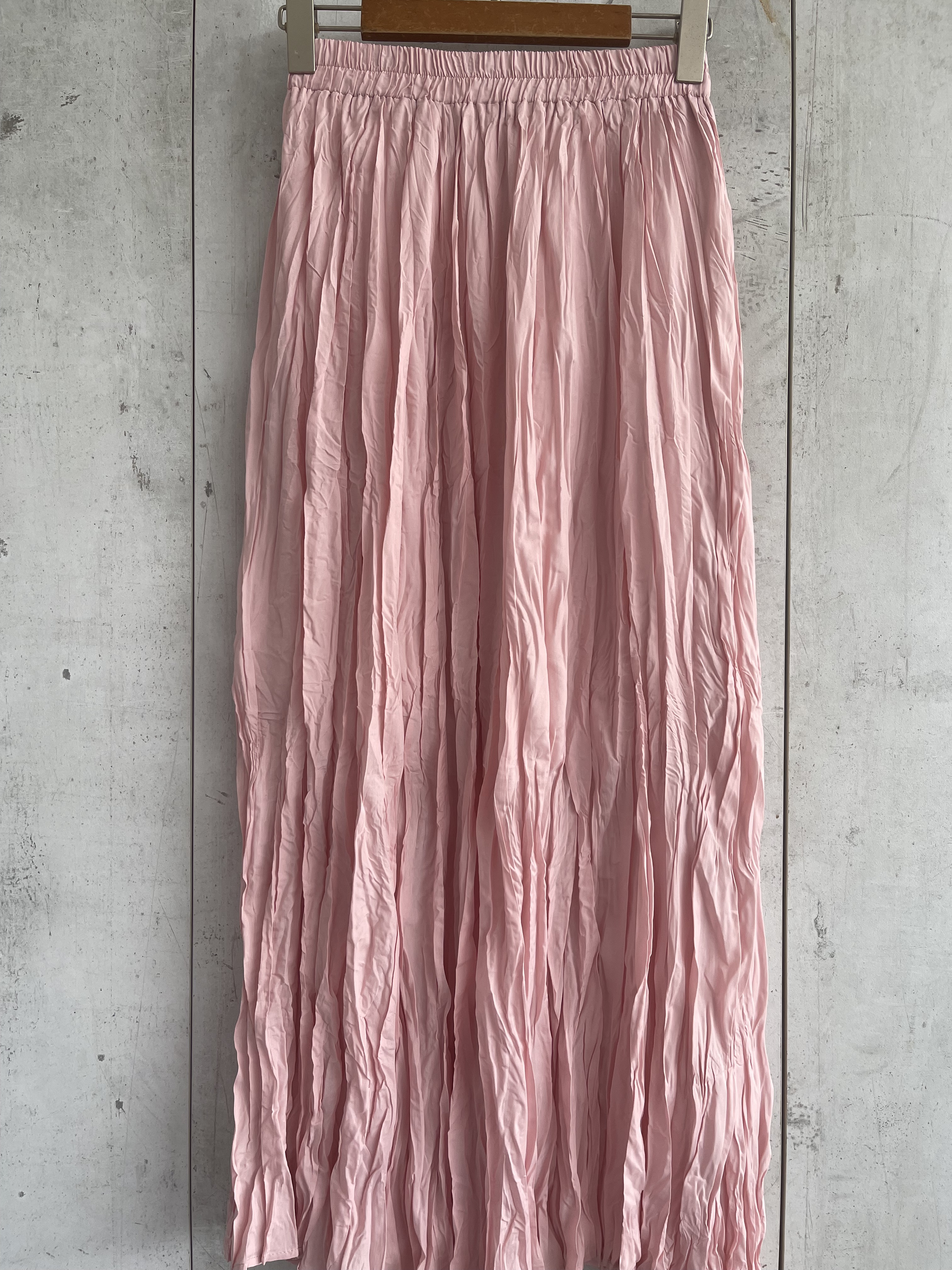 323 Madina Soft Crepe Midi Skirt (UW 31-47cm; H FS; L 86cm)