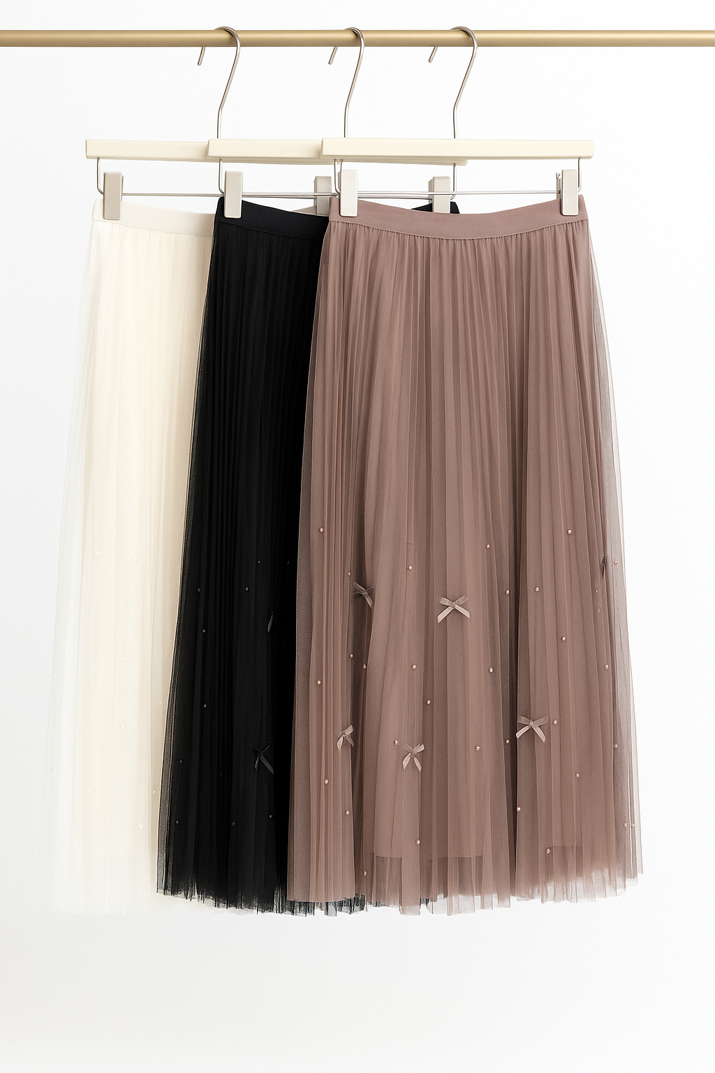 1607 Texana Bead & Bow Embellished Tulle Skirt (UW 33-53cm; H 56-62cm; L 77cm)