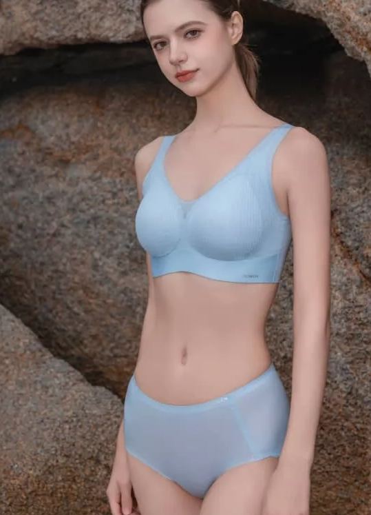 Ruwen: Spring Lace Crystal Blue