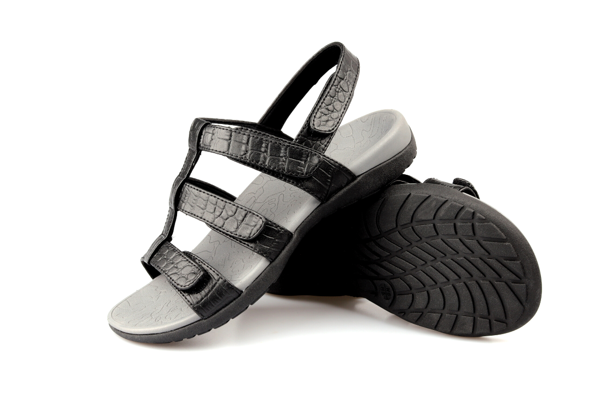 Staid-Black-HAPPY WALKER