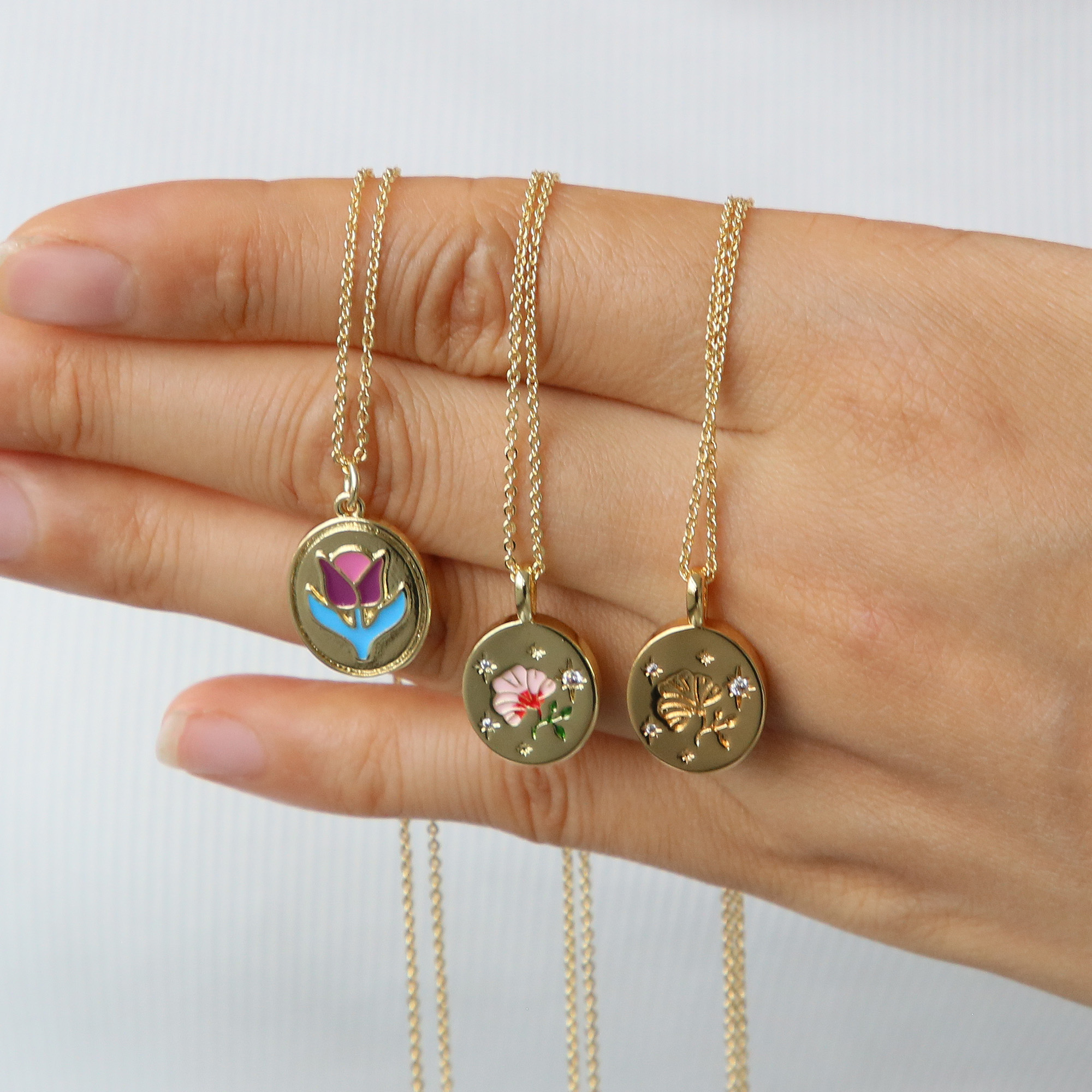 Flower Pendant Necklaces