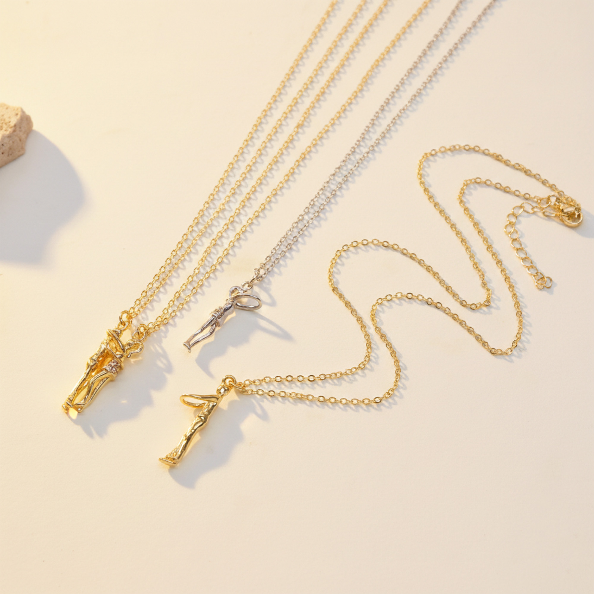 Hug Couple Pendant Necklace