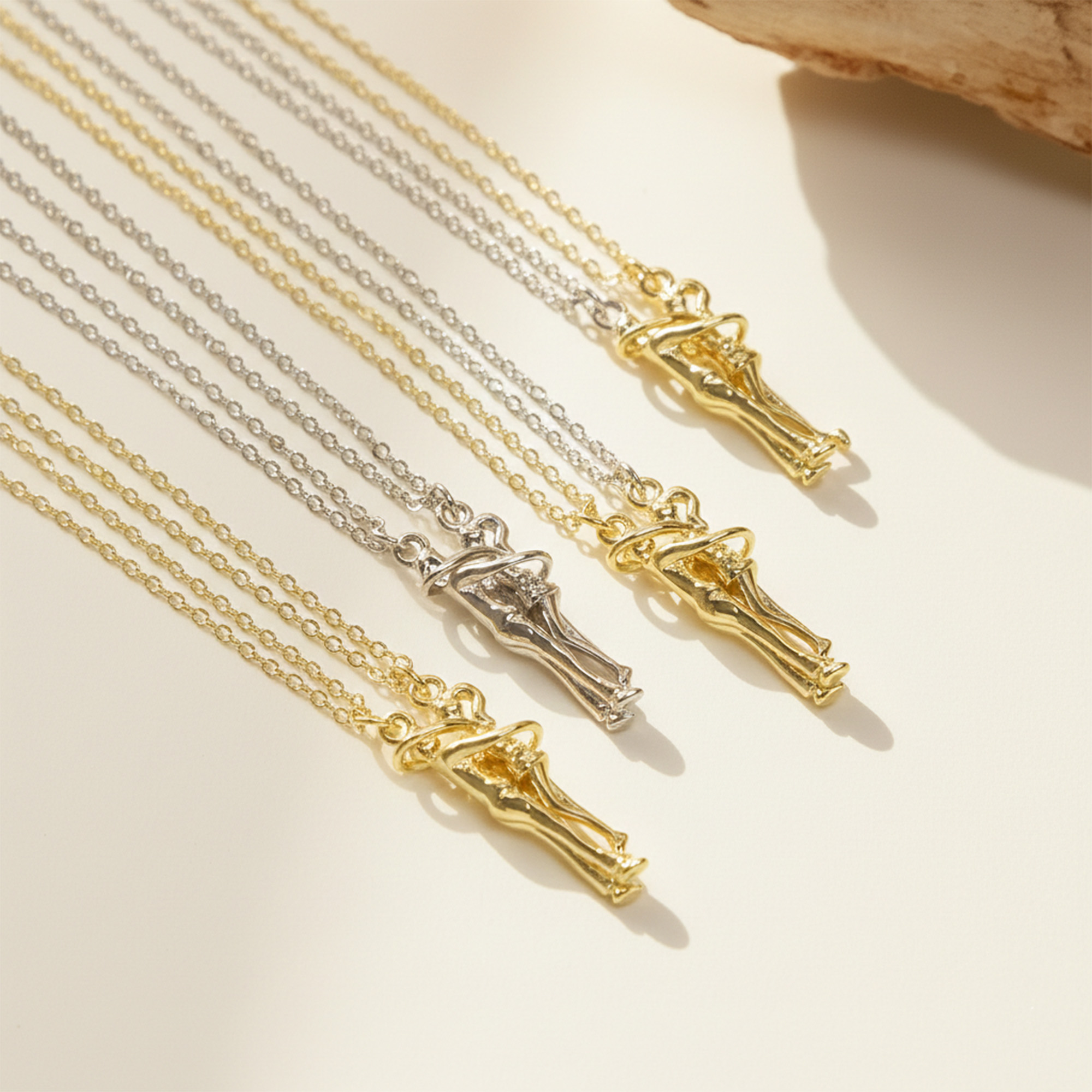 Hug Couple Pendant Necklace