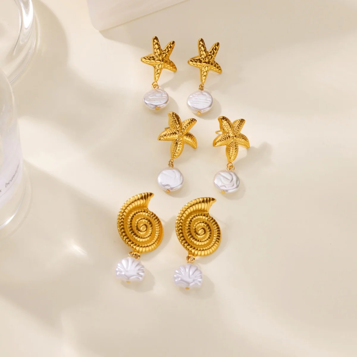 Pearl Shell Stud Earrings