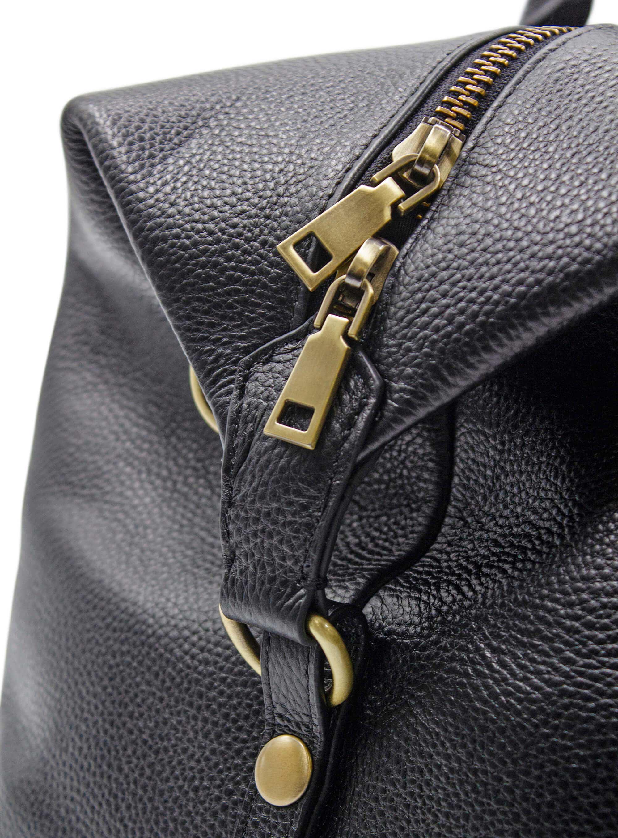 Men {collection_title} Alessio Black Pebbled Leather Bag Peter Jackson