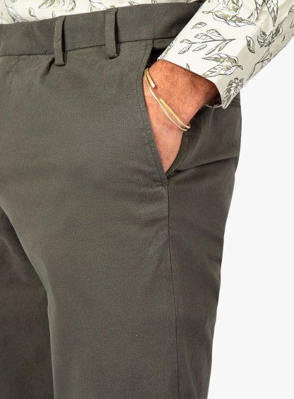 Carmine Pleated Olive Chino