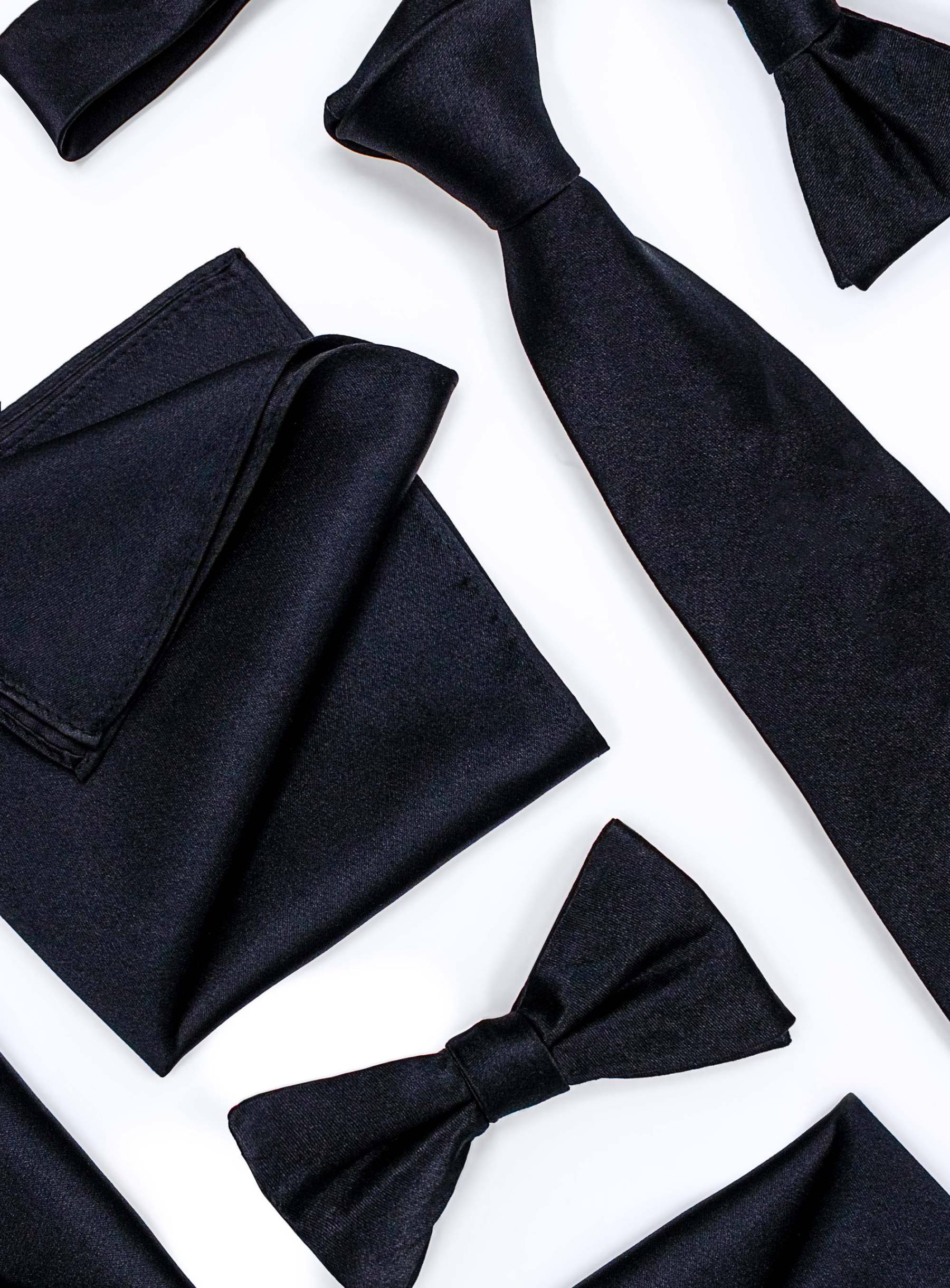 Men {collection_title} Essential Black Silk Tie Peter Jackson