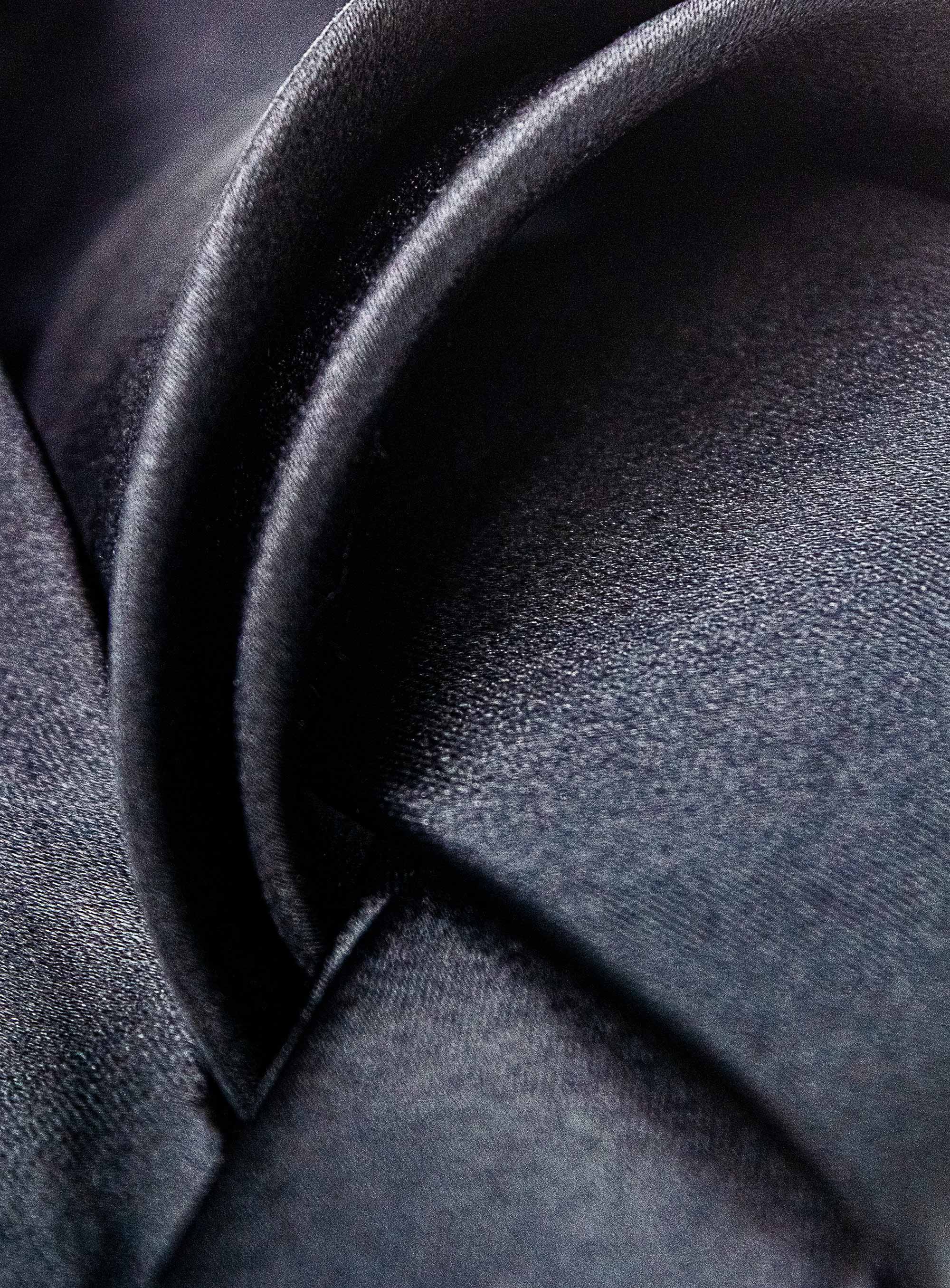 Men {collection_title} Essential Black Silk Tie Peter Jackson