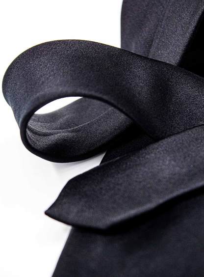 Men {collection_title} Essential Black Silk Tie Peter Jackson