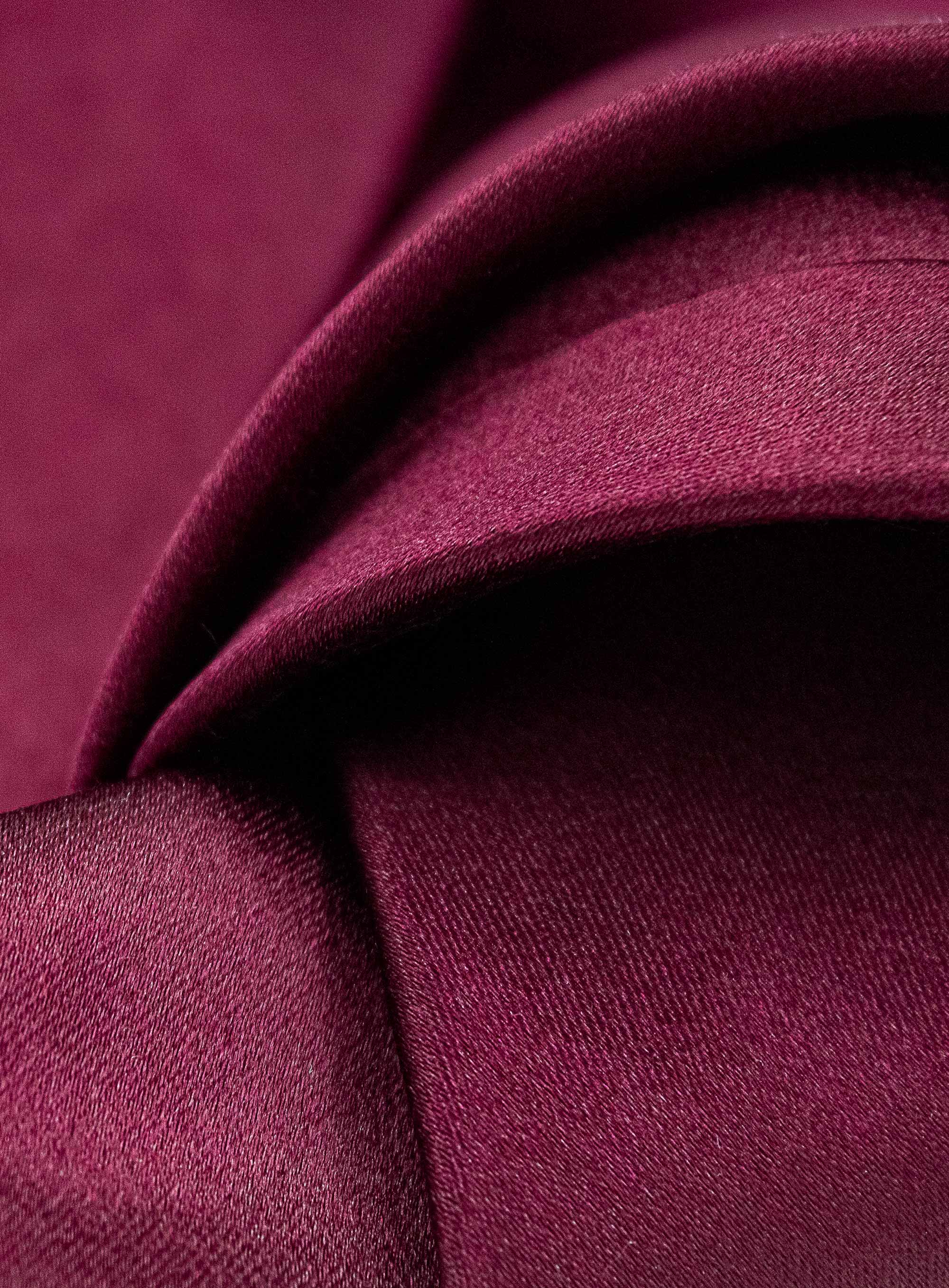Men {collection_title} Essential Burgundy Silk Tie Peter Jackson