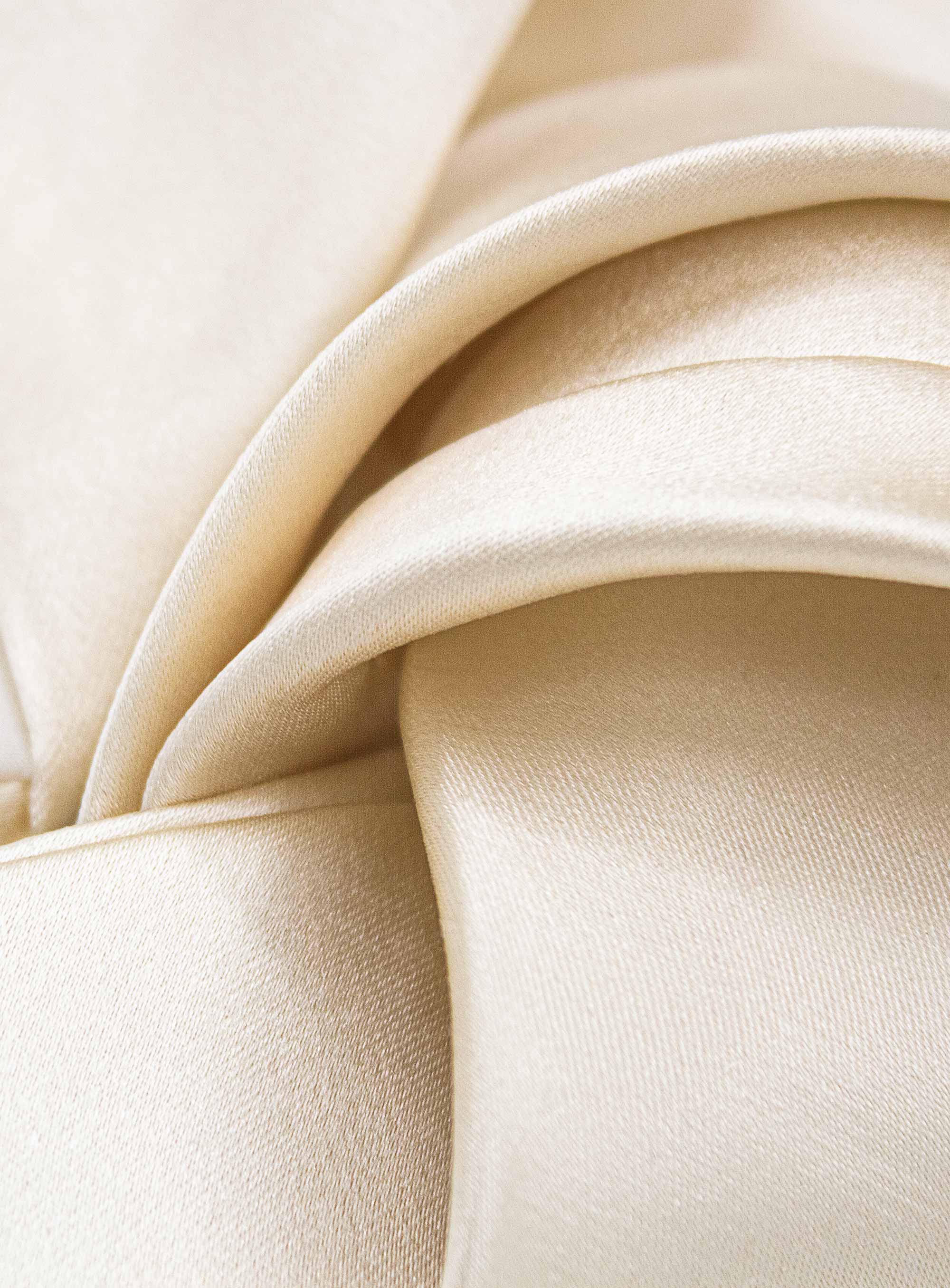 Men {collection_title} Essential Ivory Silk Tie Peter Jackson