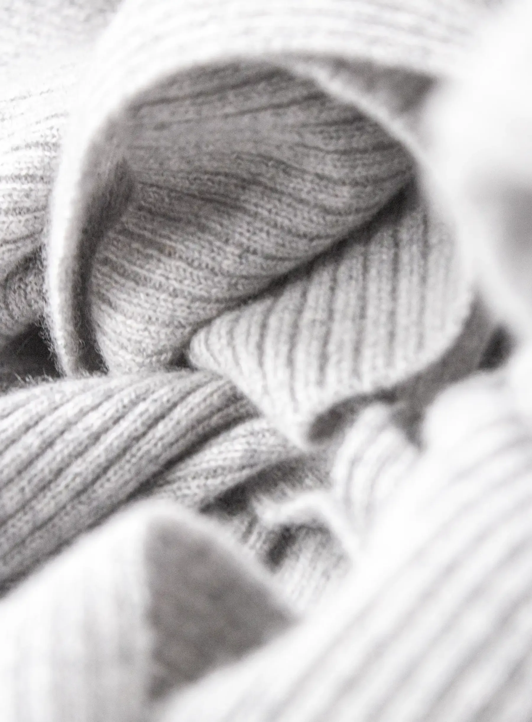 Wool/Cashmere Fine Rib Scarf