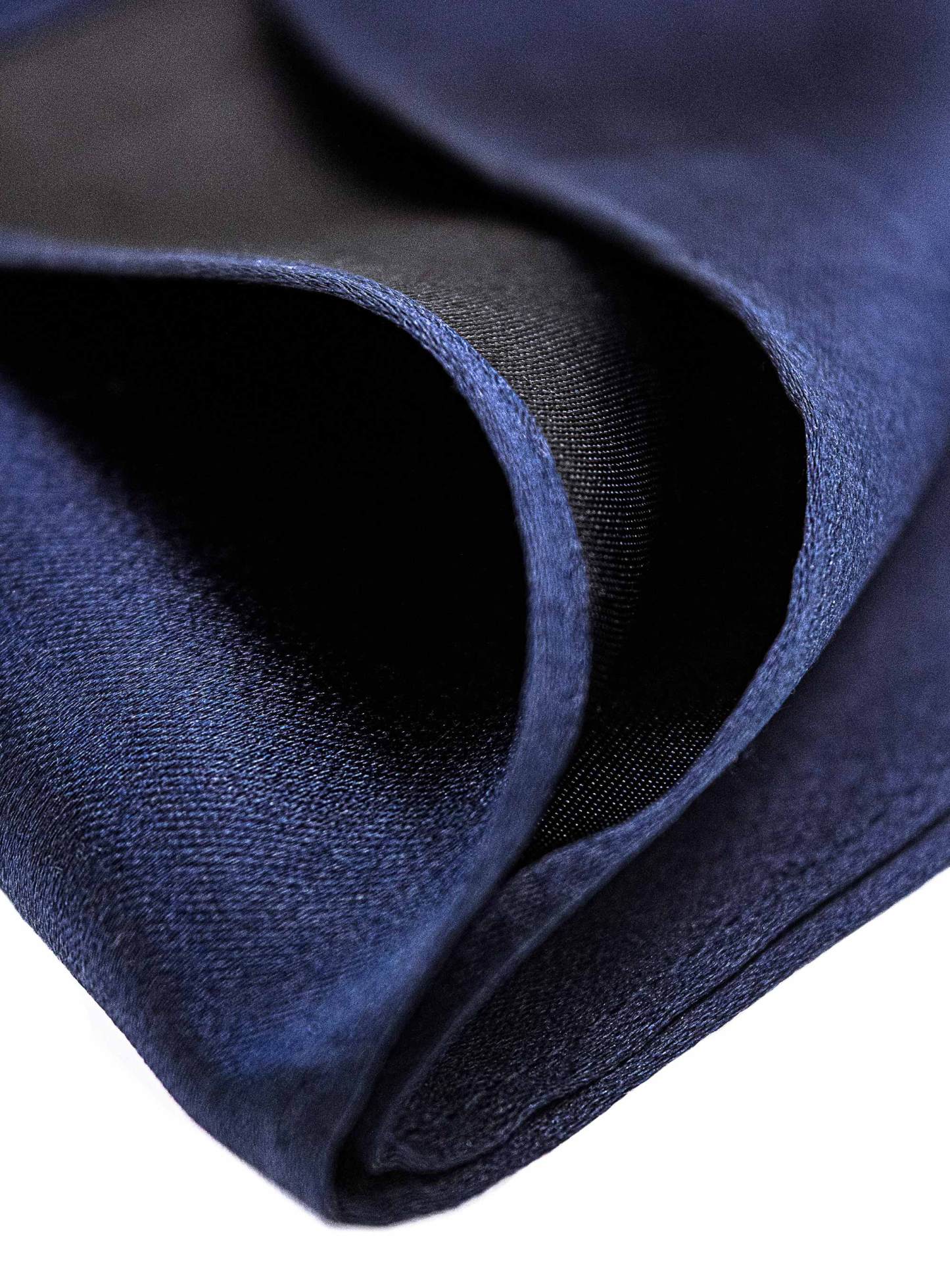 Men {collection_title} Essential Navy Pocket Square Peter Jackson