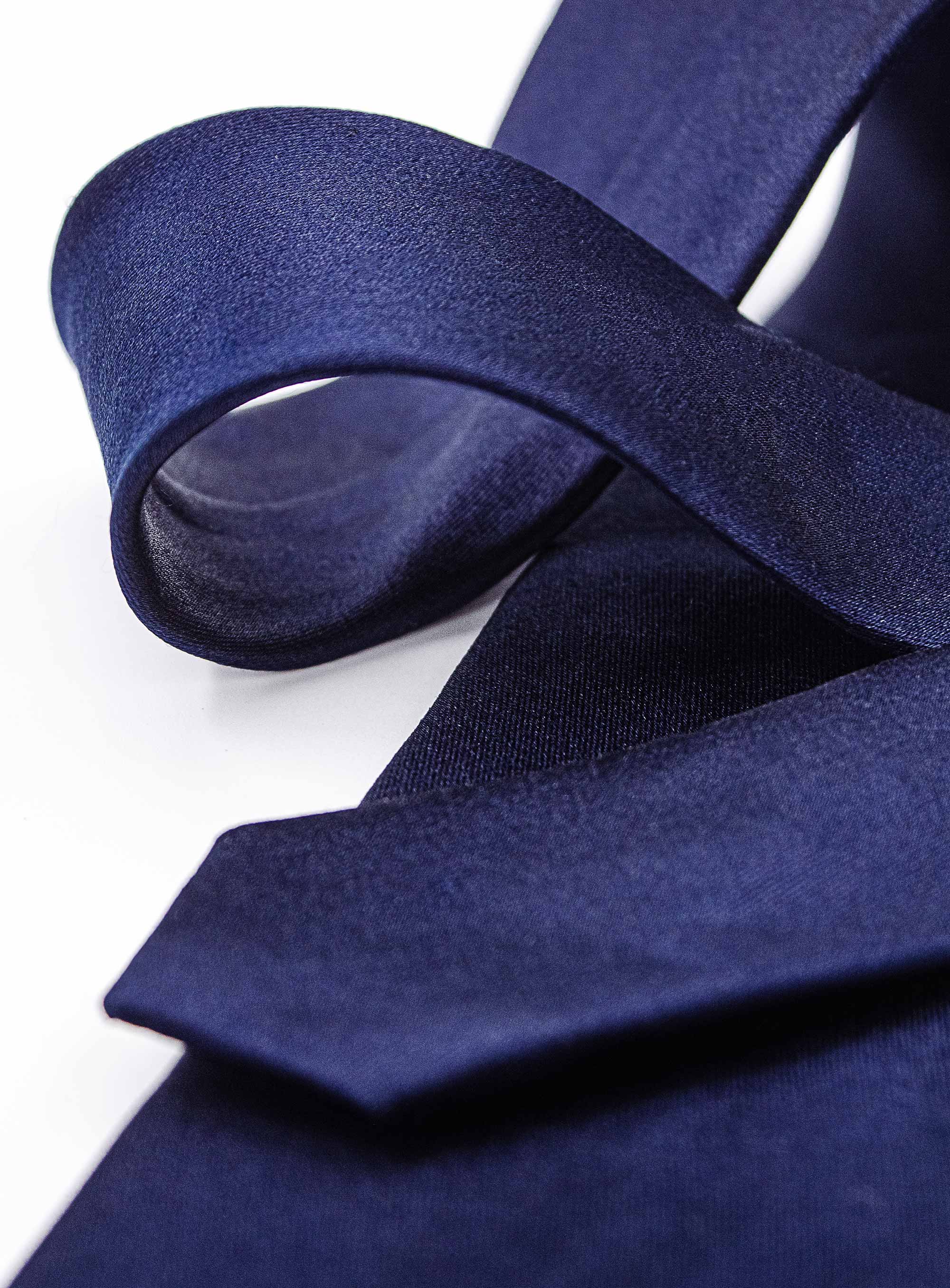 Men {collection_title} Essential Navy Silk Tie Peter Jackson