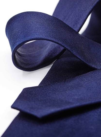 Men {collection_title} Essential Navy Silk Tie Peter Jackson