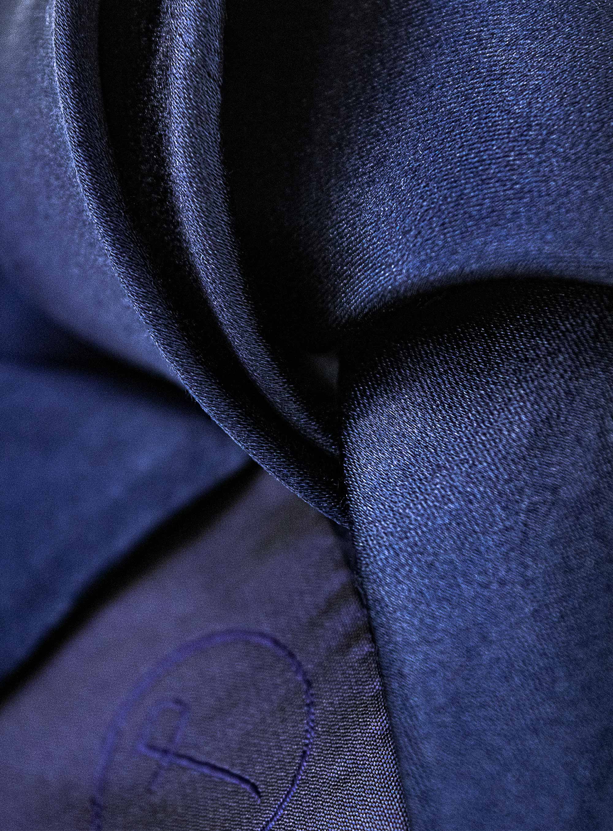 Men {collection_title} Essential Navy Silk Tie Peter Jackson