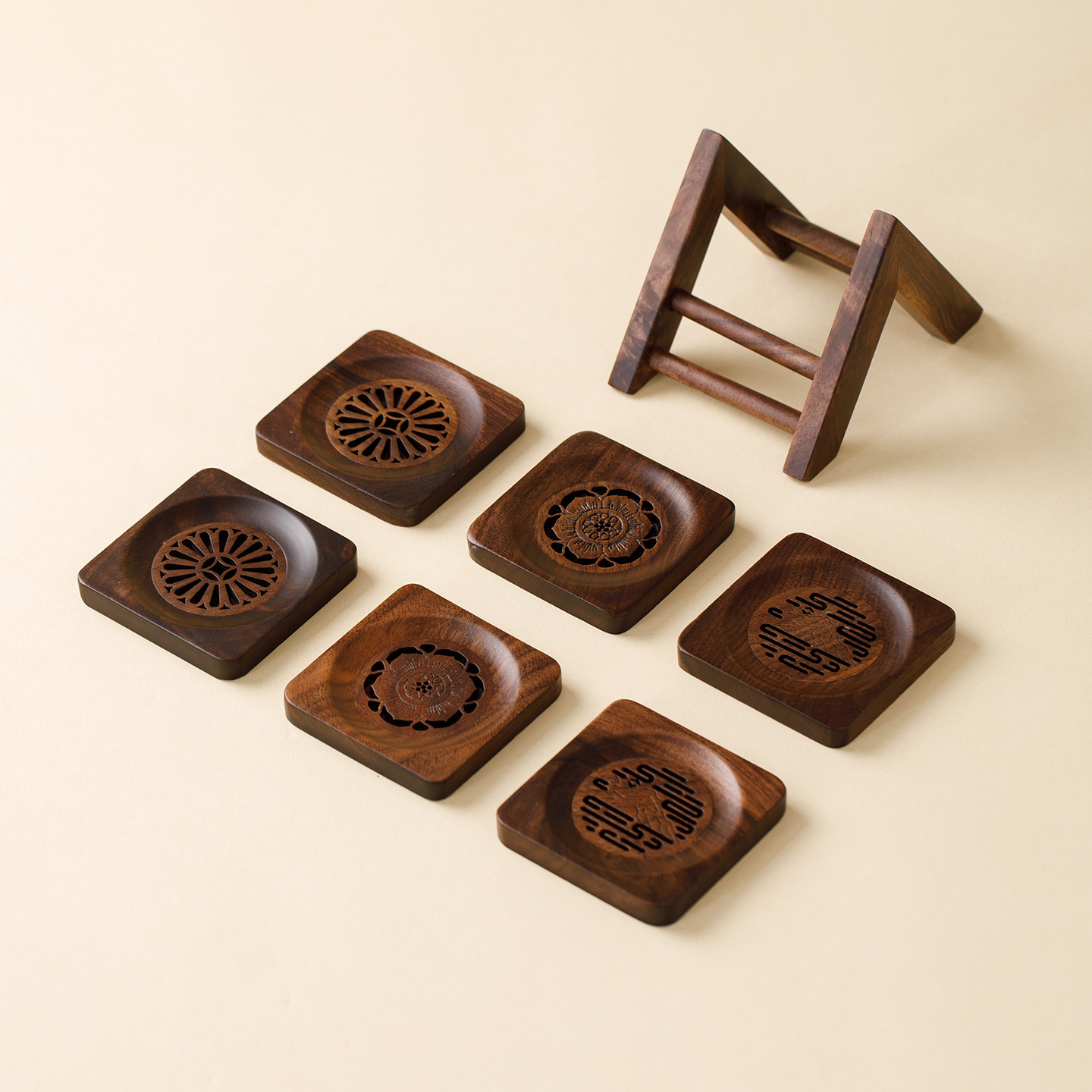 方形鏤空雕花杯墊杯架