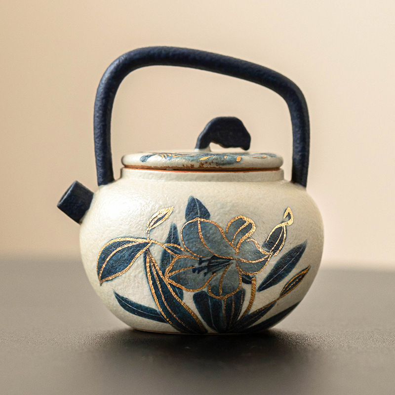 青花火石紅描金提梁壺