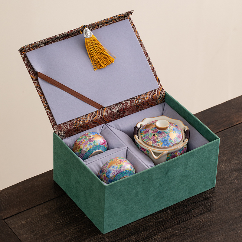 琺瑯彩萬花手抓壺套裝