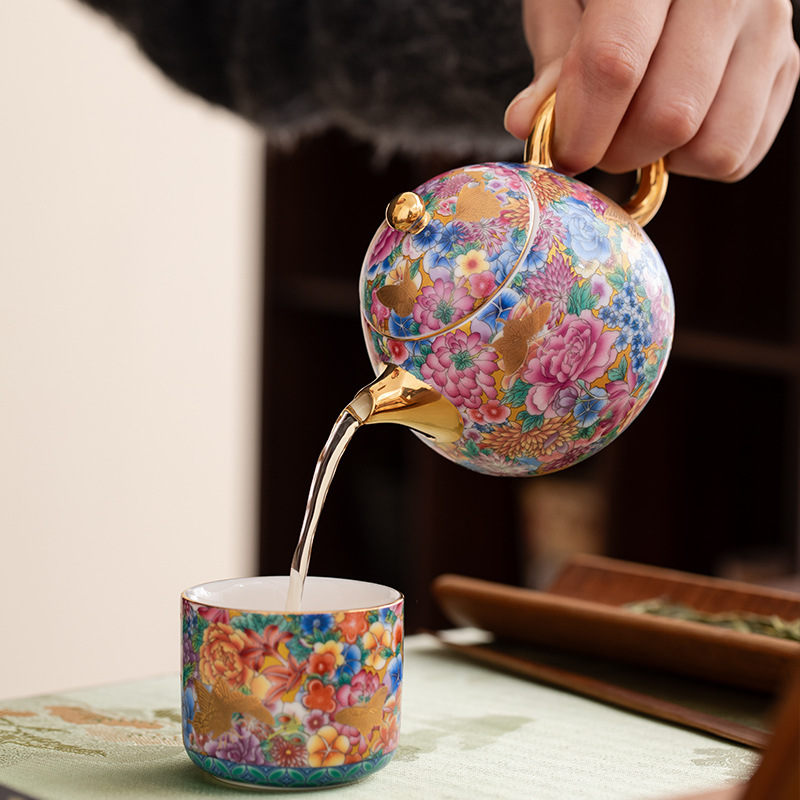 琺瑯彩芳華珠顏壺