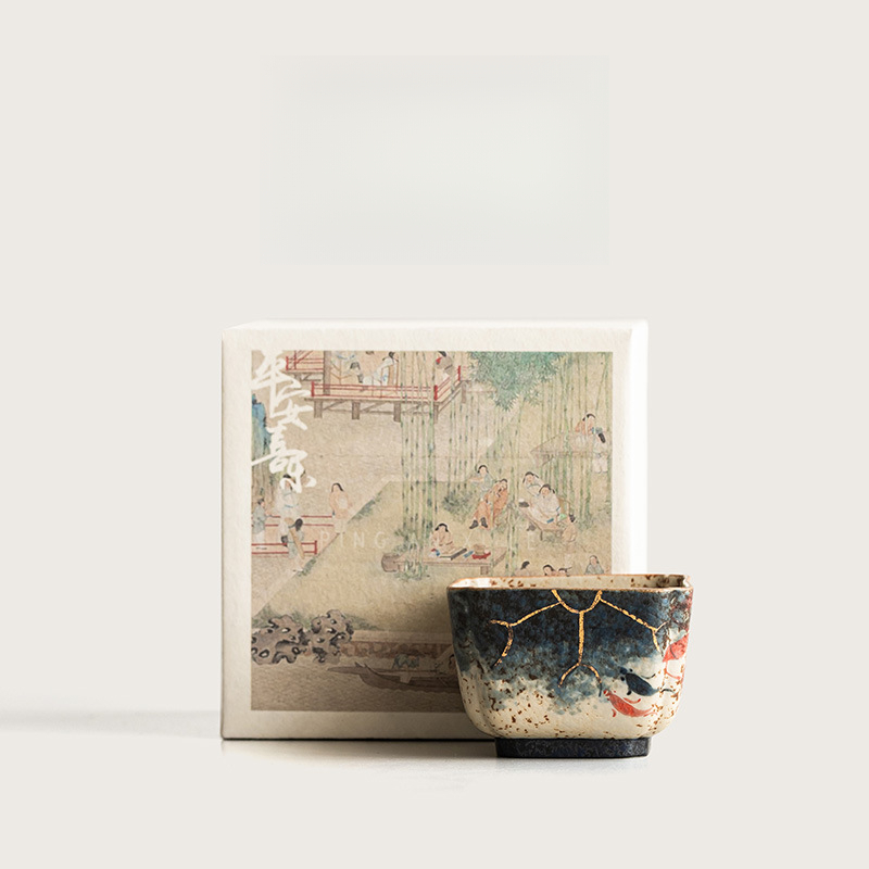 青花火石紅四方杯