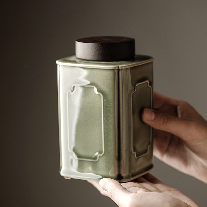 越窑龙泉青瓷四方海棠茶叶罐