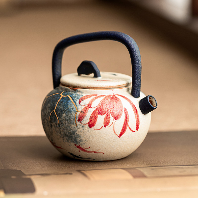 青花火石紅描金荷韻錦鯉提梁壺