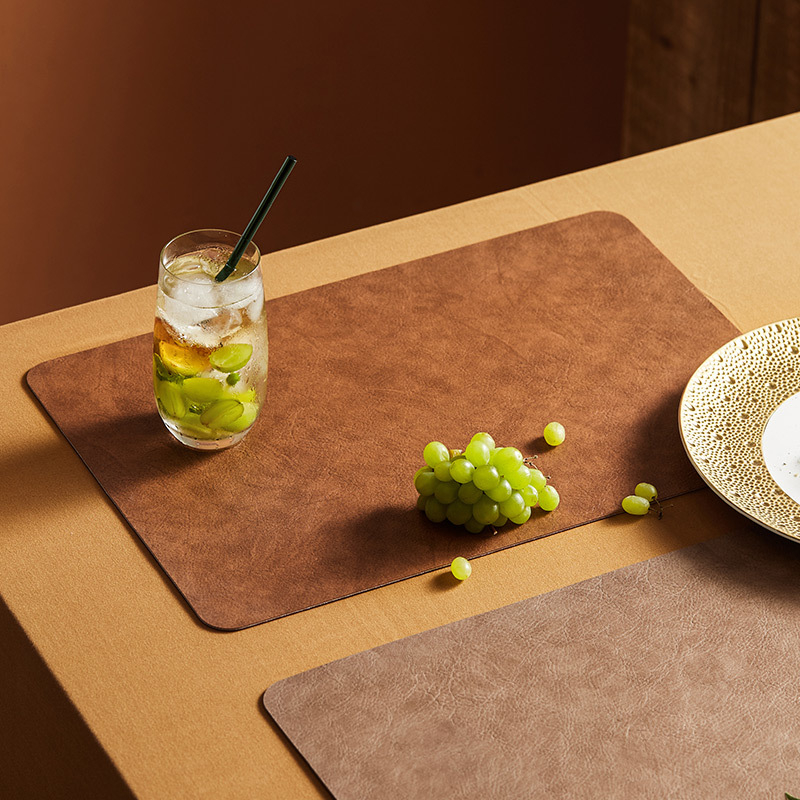 皮革餐墊