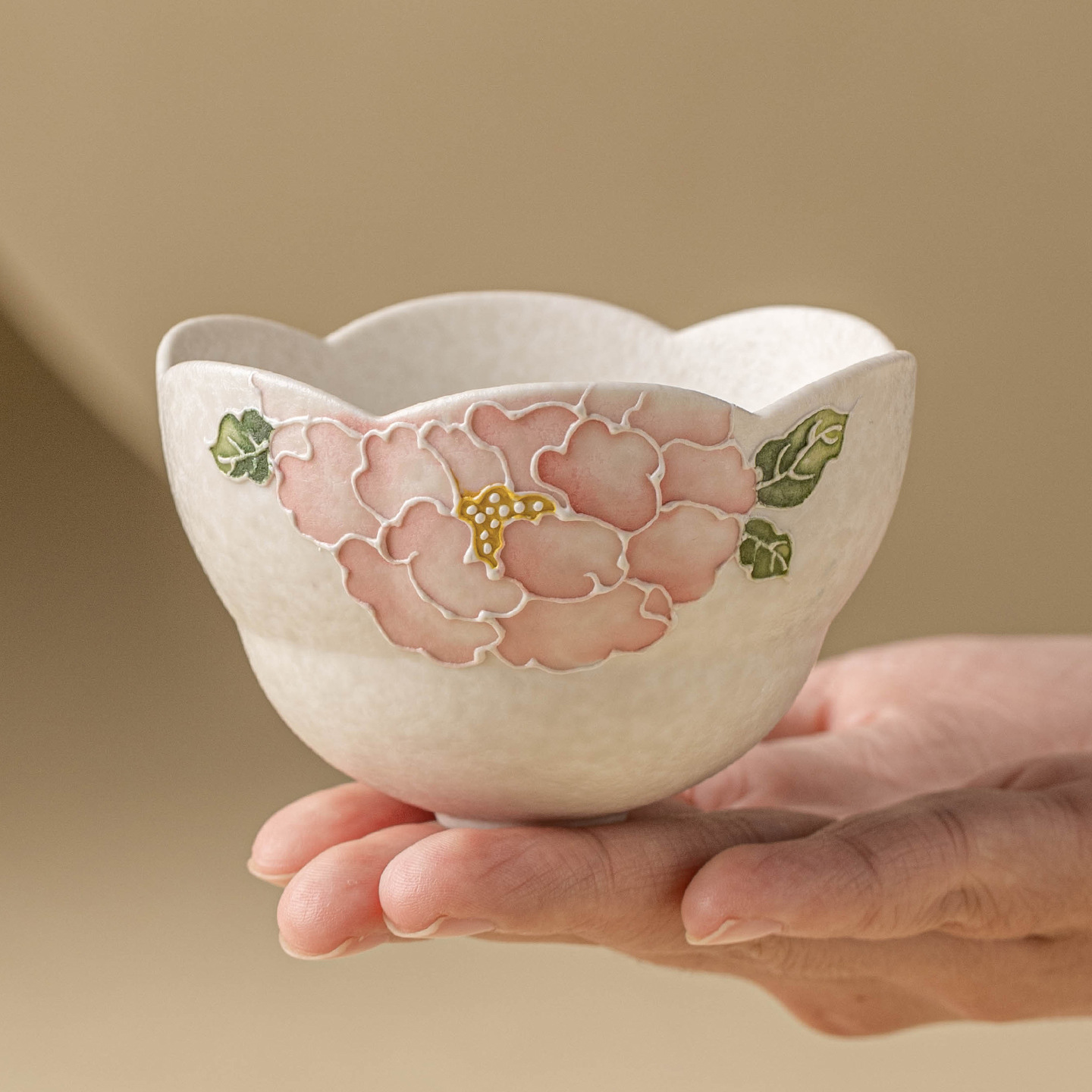 陶瓷茶具堆雕牡丹花口杯