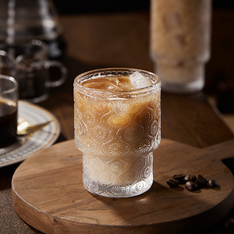 可叠海棠花浮雕玻璃杯