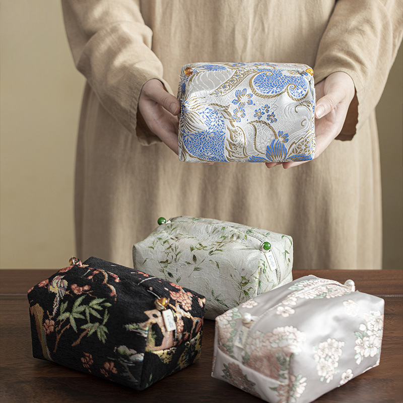 中式刺繡布藝紙巾包