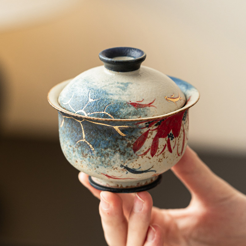 青花火石紅荷韻蓋碗