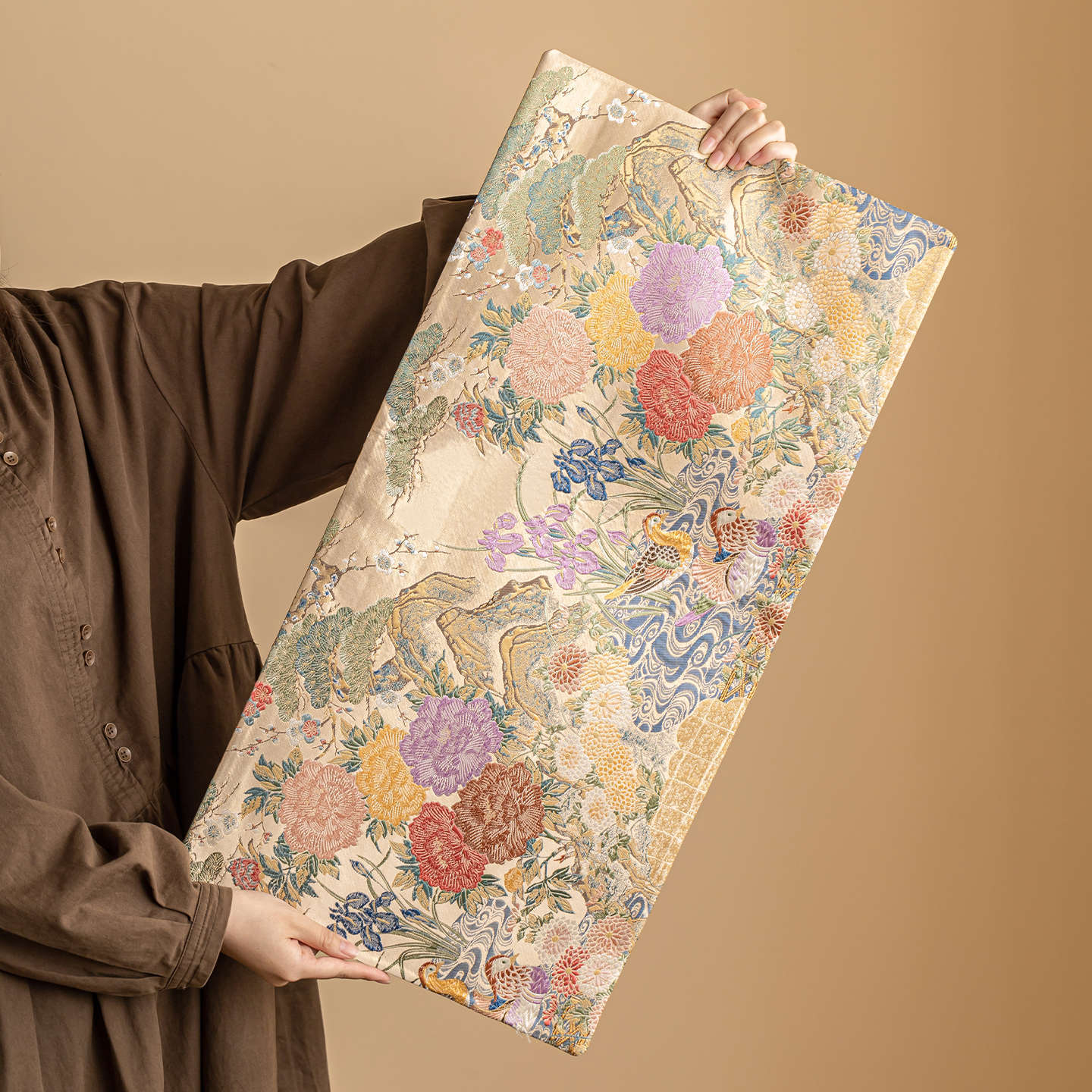 西陣織鎏金茶席