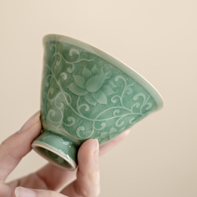 梅子青影雕斗笠杯