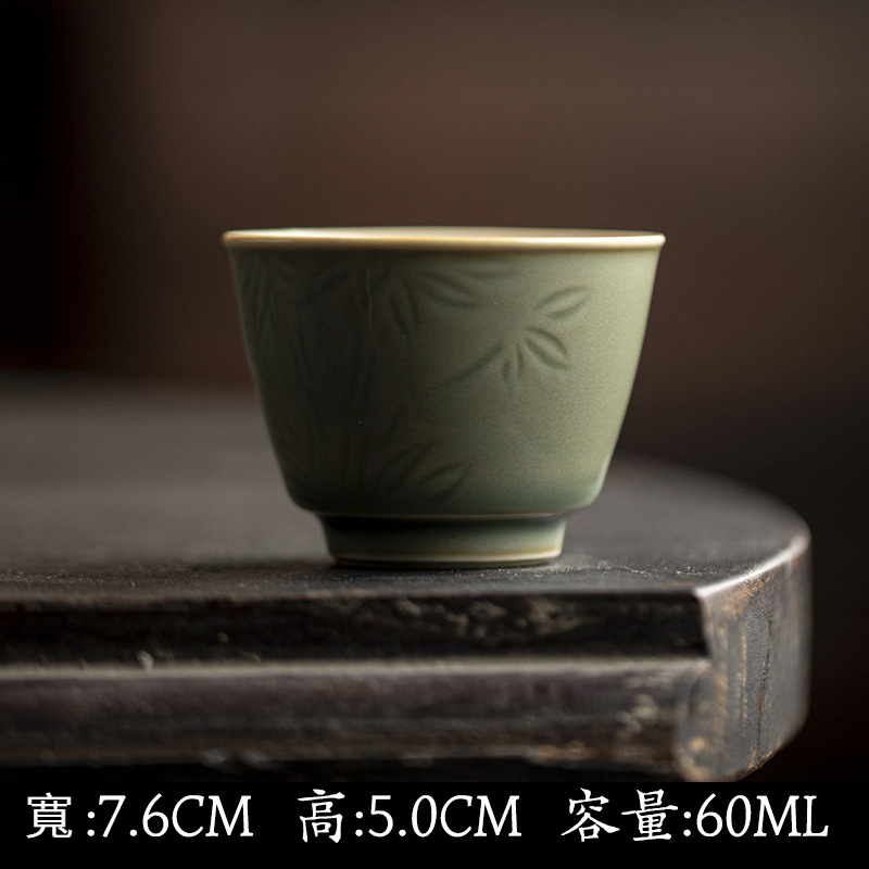 越窑青瓷雕刻主人杯