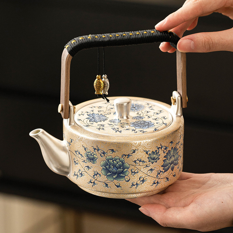 青花蓮韻鎏銀茶具