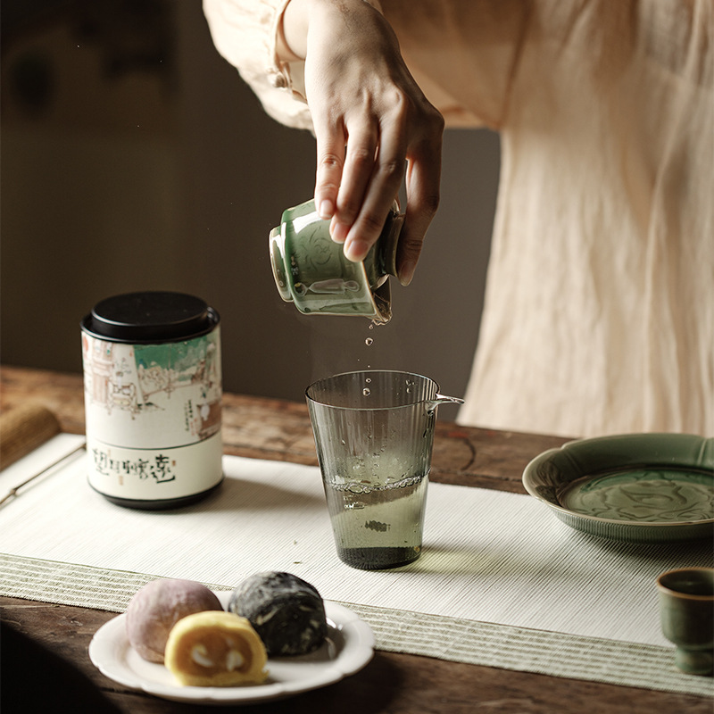 龍泉青瓷梅子青釉蓋碗