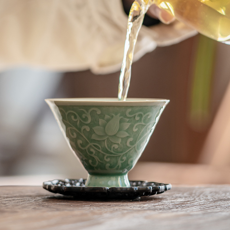 梅子青影雕斗笠杯