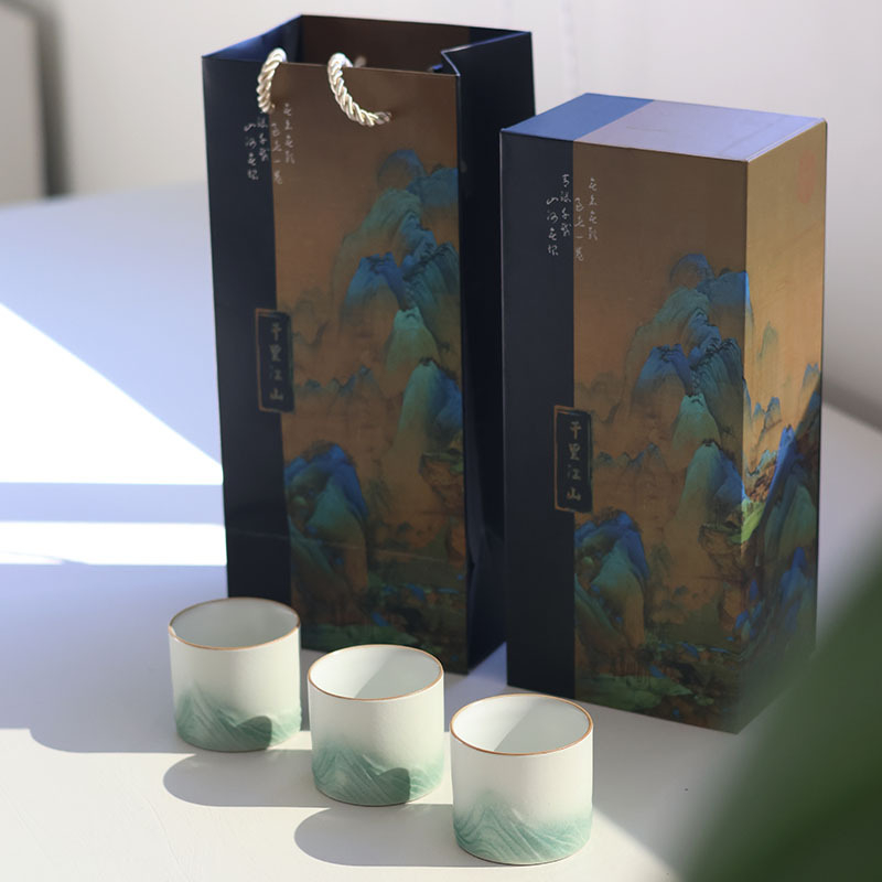 千裡江山三杯裝