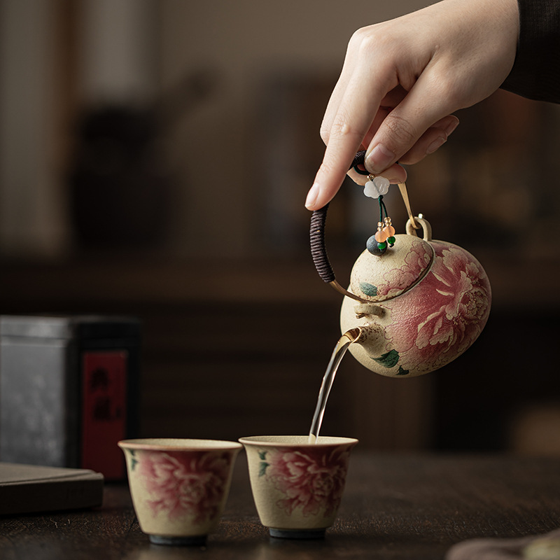 青花火石紅提梁壺一壺兩杯